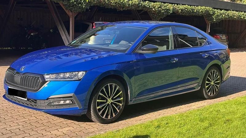 Blau Gebraucht 2021 Skoda Octavia Sport Limousine | 20.600 € (Fairer Preis) - Bild 1/4