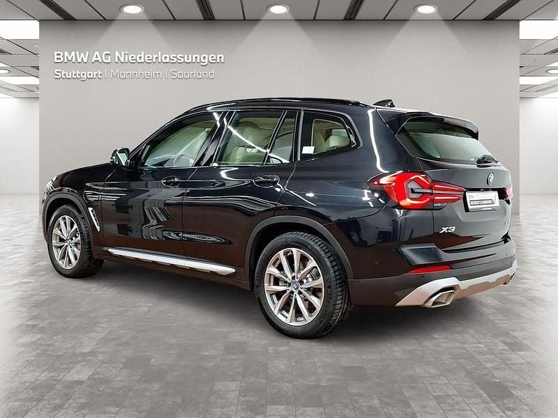 Gebraucht BMW X3 Sport Line 184 PS (135 kW) 2022 Schwarz SUV