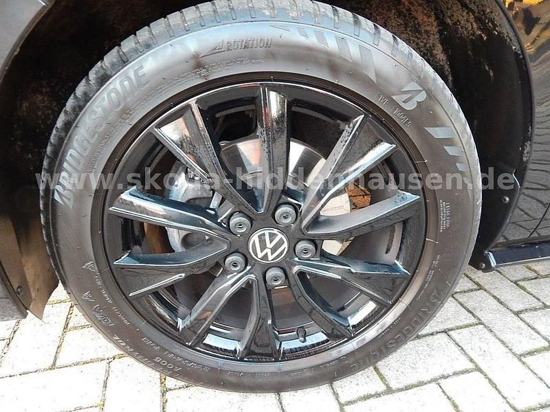 Gebraucht VW Multivan 150 PS (110 kW) 2024 Schwarz Van
