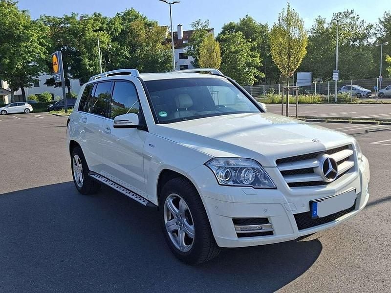 Weiß Gebraucht 2010 Mercedes GLK220 SUV | 14.900 € (Fairer Preis) - Bild 1/4