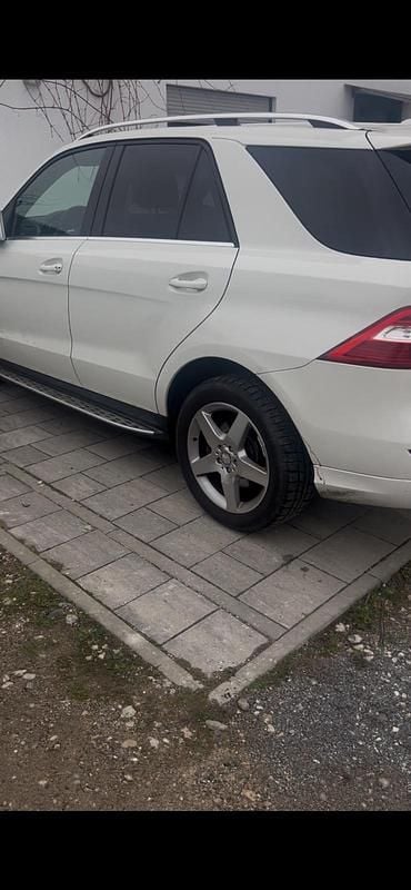 Gebraucht Mercedes ML350 258 PS (189 kW) 2012 Weiß SUV