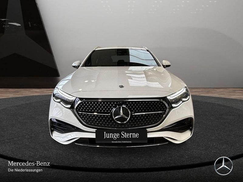 Gebraucht Mercedes E200 AMG 204 PS (150 kW) 2025 Weiß Limousine