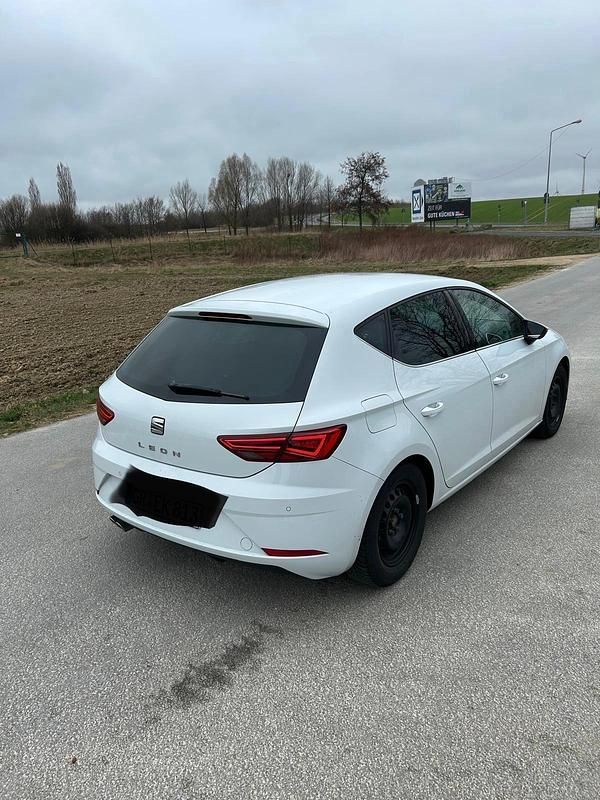 Gebraucht Seat Leon 150 PS (110 kW) 2019 Weiß Limousine