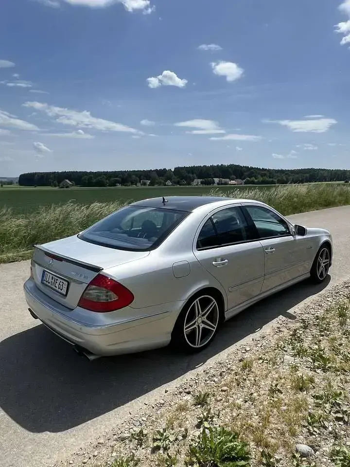 Gebraucht Mercedes E63 AMG Avantgarde 514 PS (378 kW) 2006 Silber Limousine