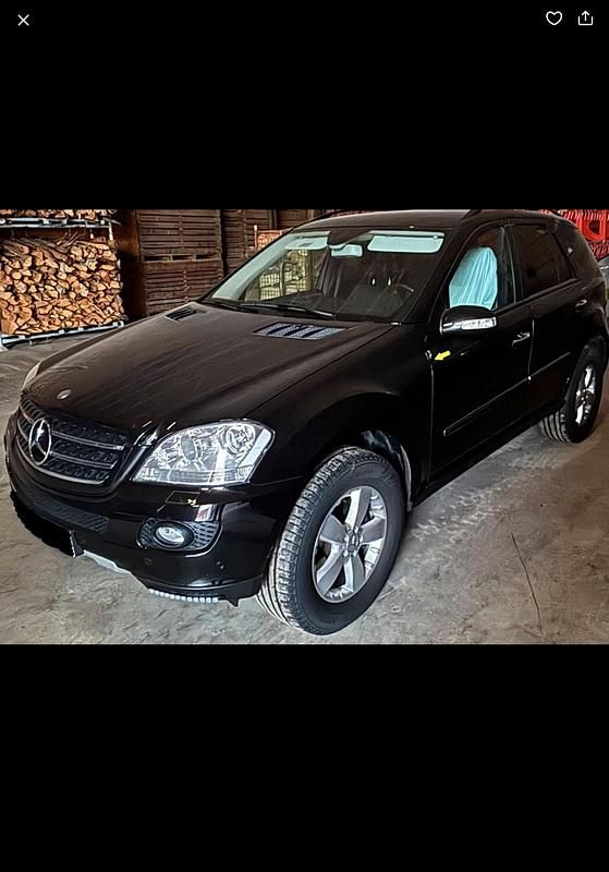 Gebraucht Mercedes ML280 190 PS (139 kW) 2008 Schwarz SUV