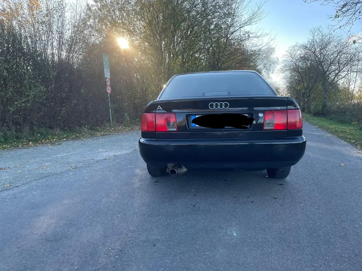 Gebraucht Audi A6 125 PS (91 kW) 1996 Schwarz Limousine