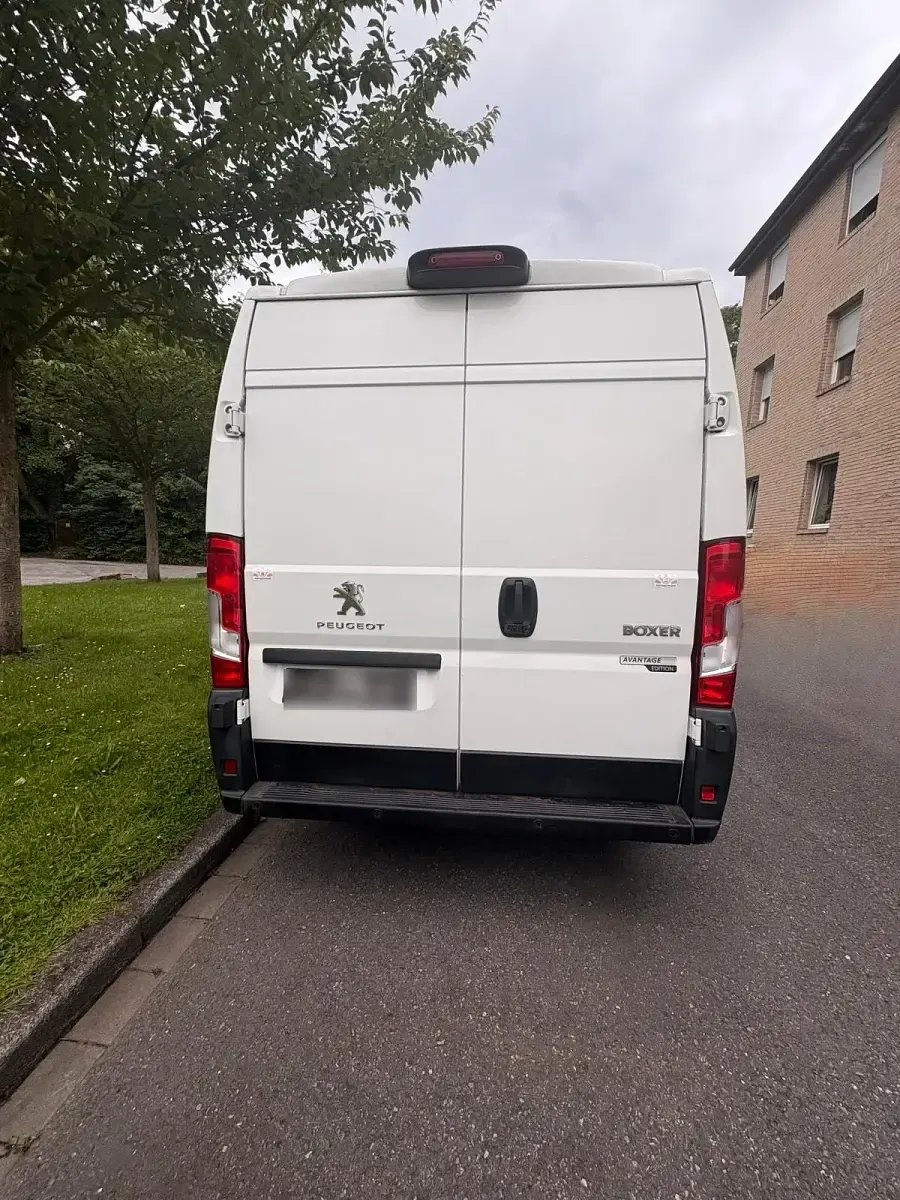 Gebraucht Peugeot Boxer 131 PS (96 kW) 2019 Weiß Van