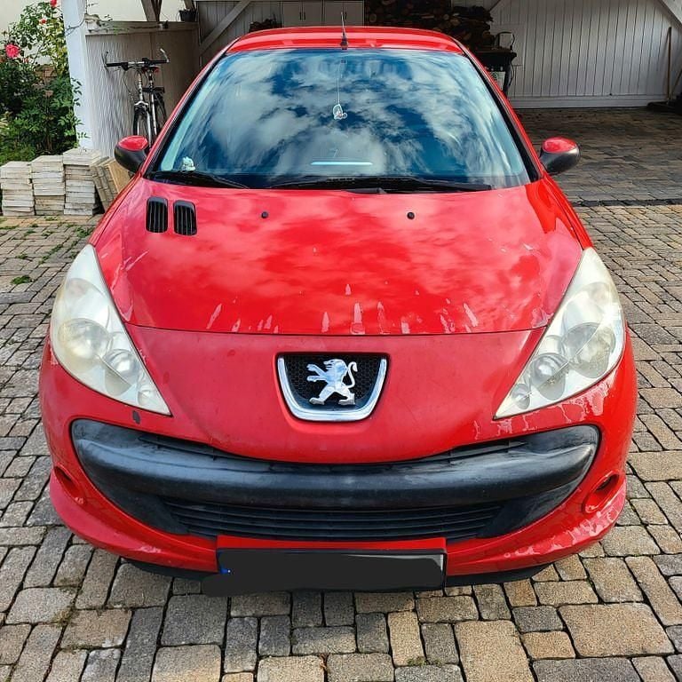 Rot Gebraucht 2009 Peugeot 206+ Kleinwagen | 950 € (Guter Preis) - Bild 1/4