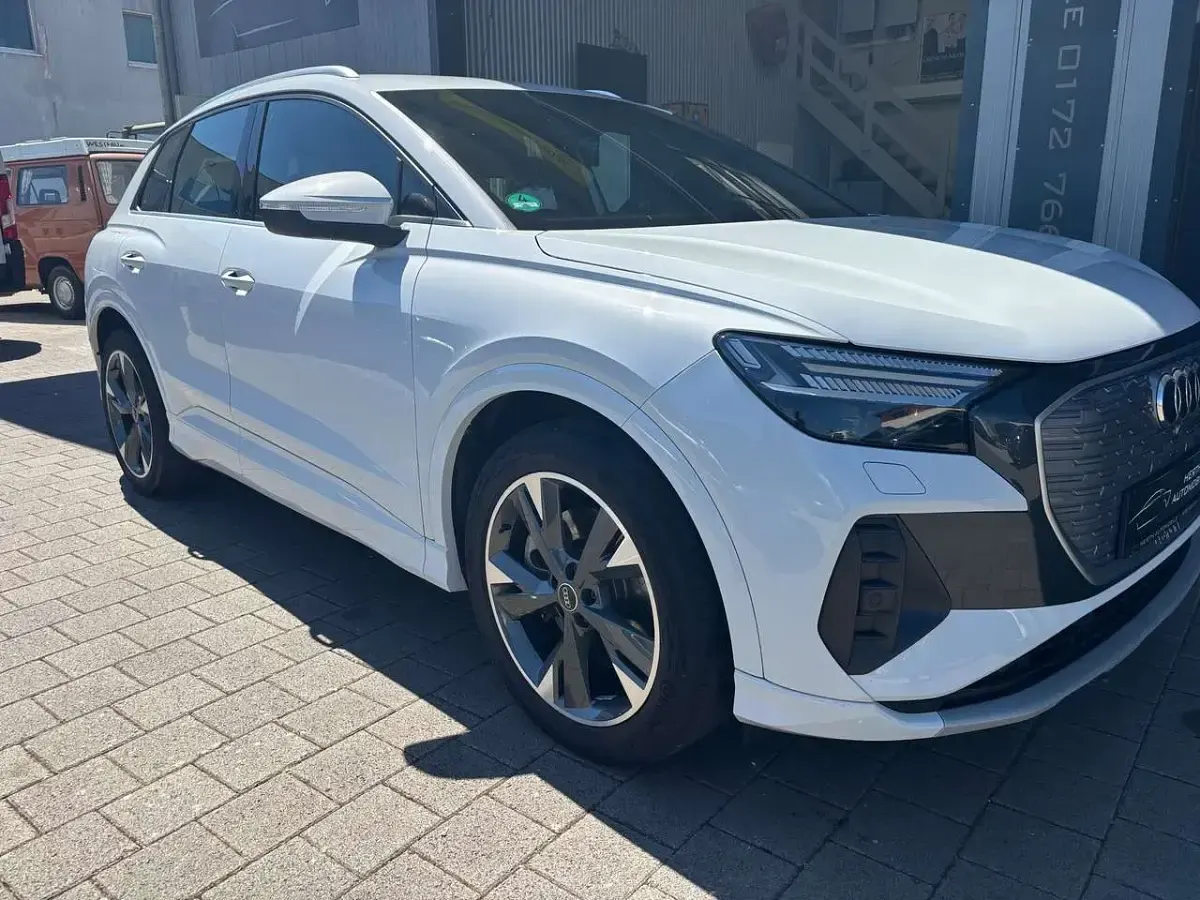 Second-hand Audi Q4 e-tron 150 kW (204 CP) 2023 Alb SUV