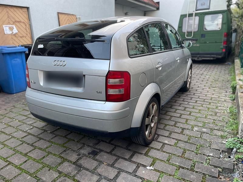 Gebraucht Audi A2 75 PS (55 kW) 2002 Silber Kleinwagen