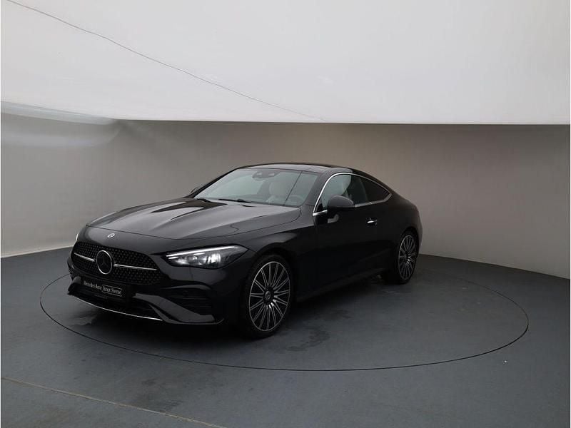 Gebraucht Mercedes 200 AMG 204 PS (150 kW) 2024 Metalliclack obsidianschwarz (metallic) Coupé