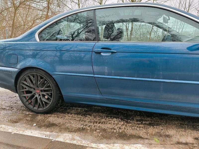 Gebraucht BMW 320 150 PS (110 kW) 2000 Blau Coupé