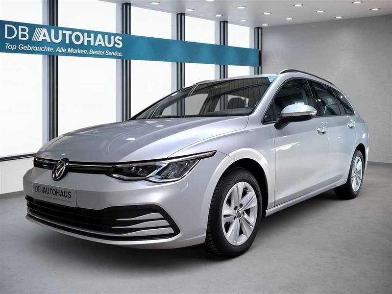 Silber Gebraucht 2023 VW Golf VIII Life Kombi | 21.540 € (Guter Preis) - Bild 1/4