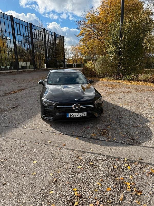 Schwarz Gebraucht 2020 Mercedes CLA35 AMG AMG Coupé | 49.500 € - Bild 1/4