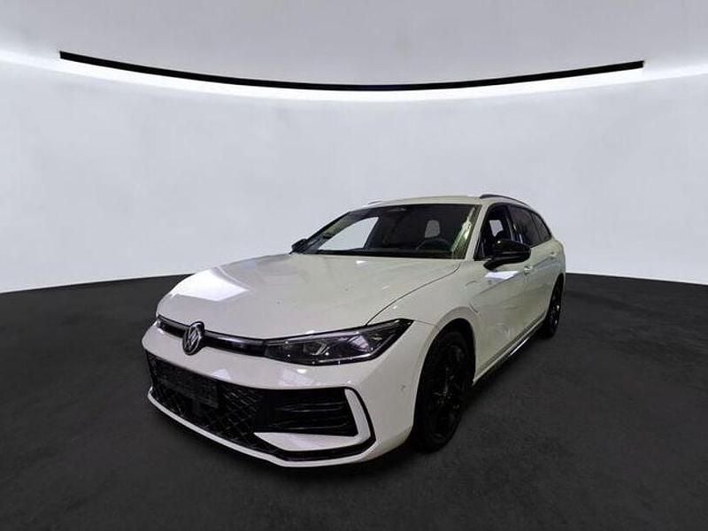 Gebraucht VW Passat 272 PS (200 kW) 2024 Andere Kombi