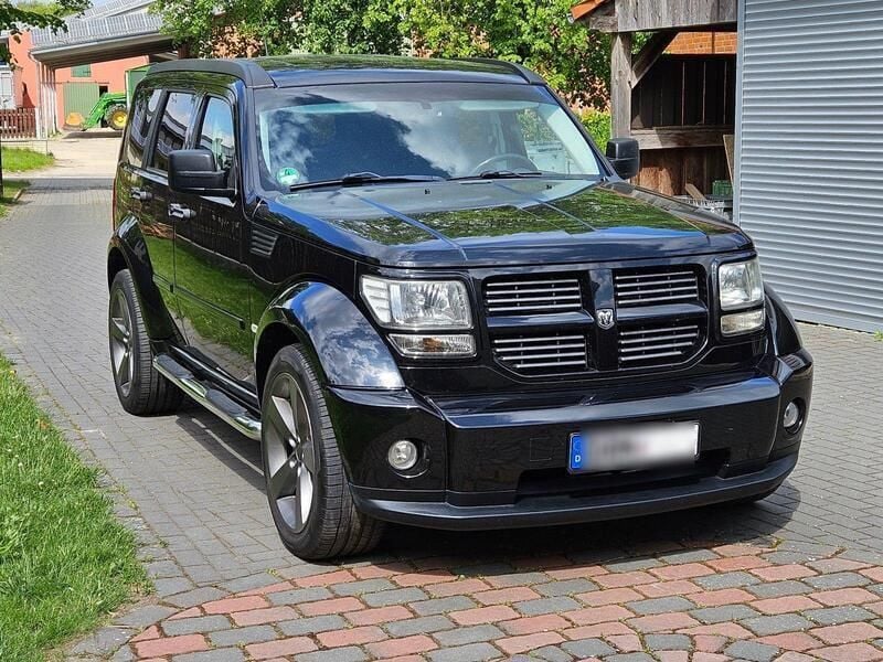Schwarz Gebraucht 2012 Dodge Nitro SXT SUV | 10.950 € (Guter Preis) - Bild 1/4