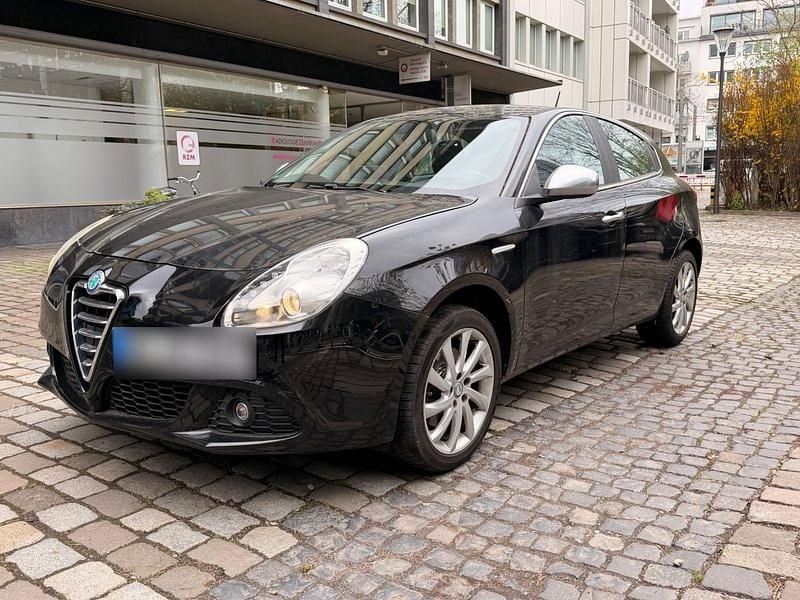 Gebraucht Alfa Romeo Giulietta 170 PS (125 kW) 2012 Schwarz Kleinwagen