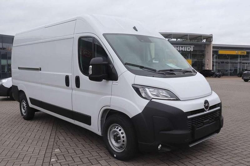 Gebraucht Opel Movano 140 PS (102 kW) 2025 Casablancaweiß Van