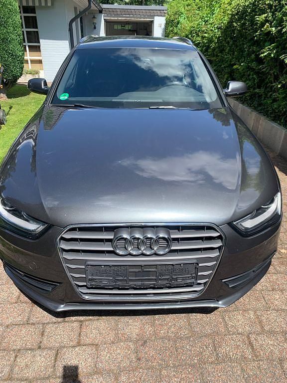 Gebraucht Audi A4 S-Line 177 PS (130 kW) 2015 Grau Kombi