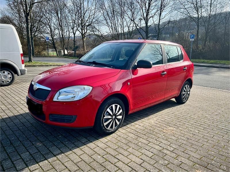 Gebraucht Skoda Fabia 60 PS (44 kW) 2010 Rot Kleinwagen
