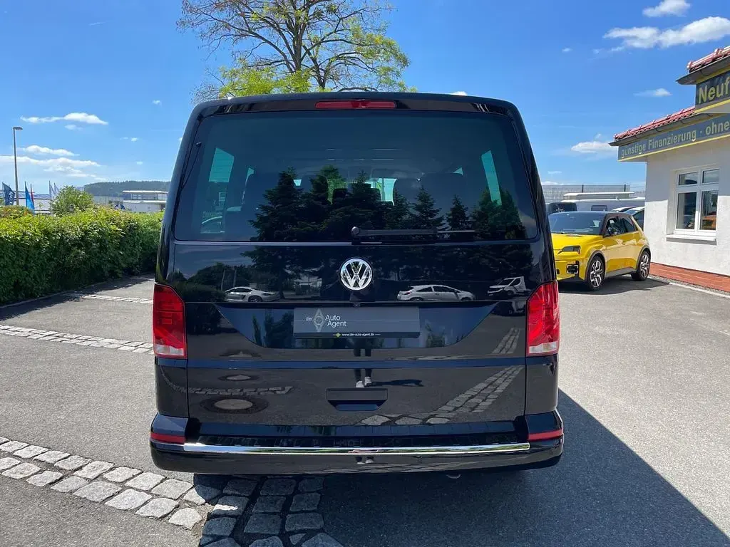 Używany VW Multivan 150 KM (110 kW) 2020 Czarny Minivan