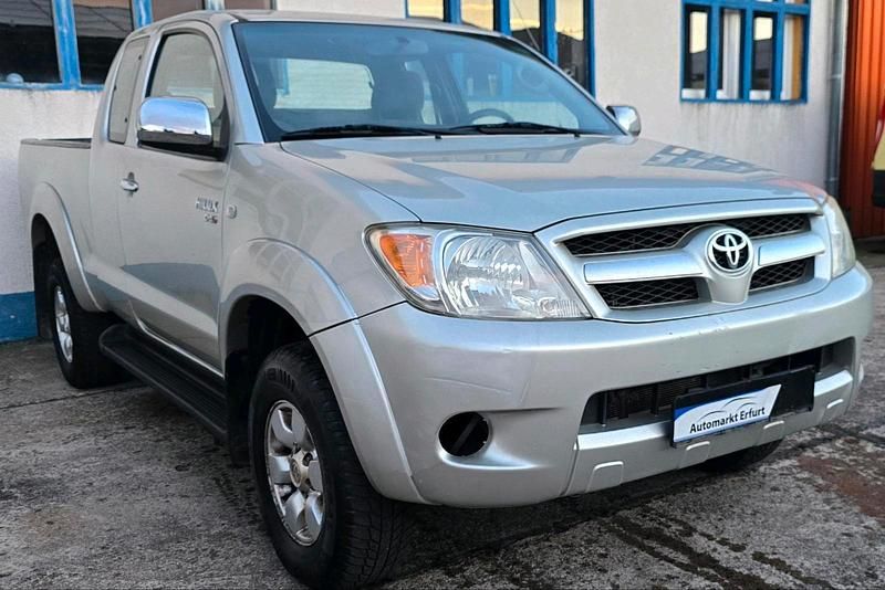 Gold Gebraucht 2006 Toyota HiLux Abholung | 9.980 € (Fairer Preis) - Bild 1/4