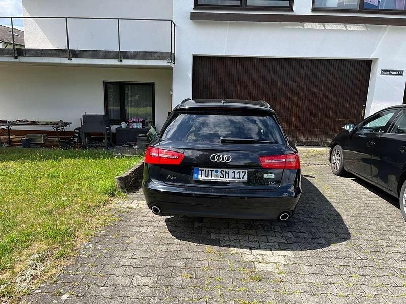 Schwarz Gebraucht 2013 Audi A6 Kombi | 10.000 € (Guter Preis) - Bild 1/4