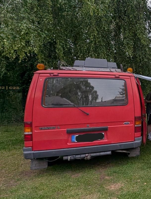 Gebraucht Ford Transit 77 PS (56 kW) 1986 Rot Van / Kleinbus
