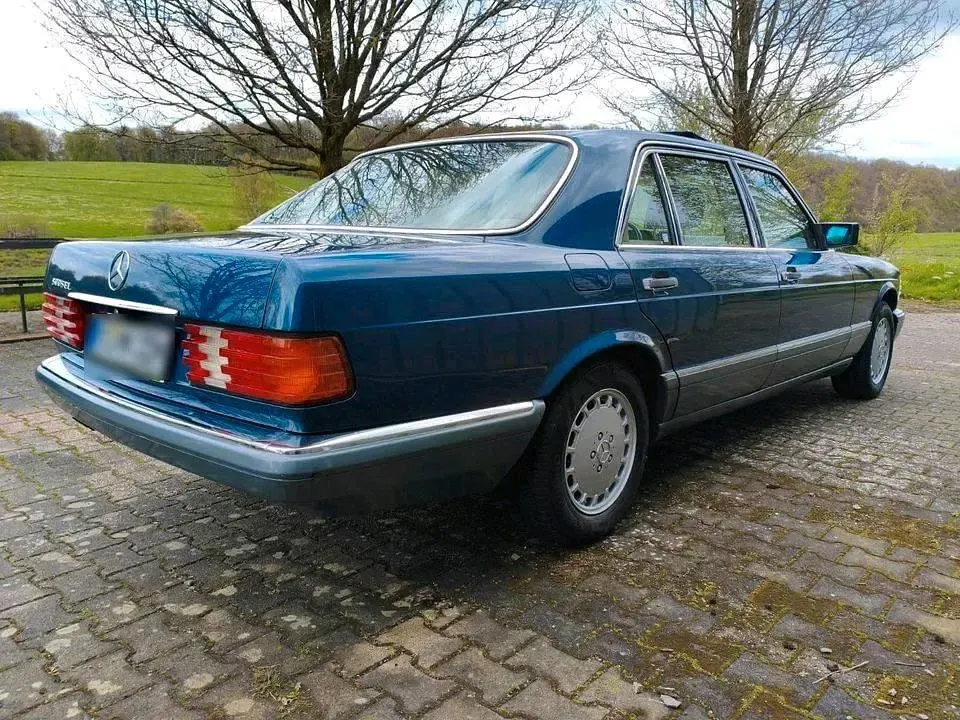 Gebraucht Mercedes 500 223 PS (164 kW) 1986 Blau Limousine