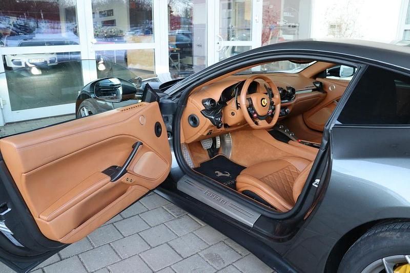 Gebraucht Ferrari F12 740 PS (544 kW) 2013 Schwarz Coupé