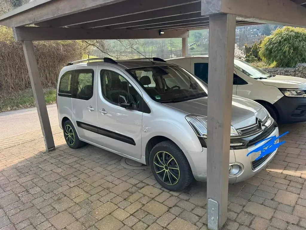 Gebraucht Citroën Berlingo 120 PS (88 kW) 2013 Silber Van / Kleinbus
