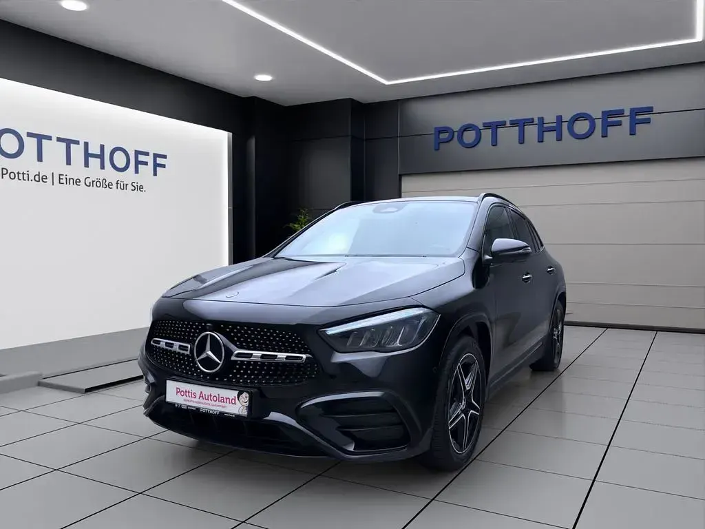Usata Mercedes GLA200 AMG line 177 CV (130 kW) 2024 SUV