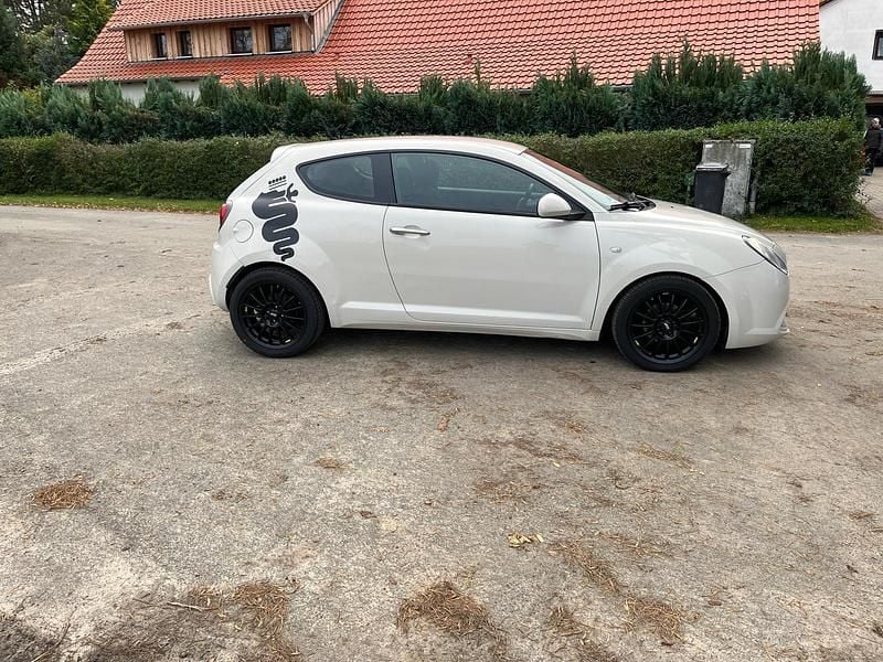 Gebraucht Alfa Romeo MiTo 105 PS (77 kW) 2014 Weiß Kleinwagen
