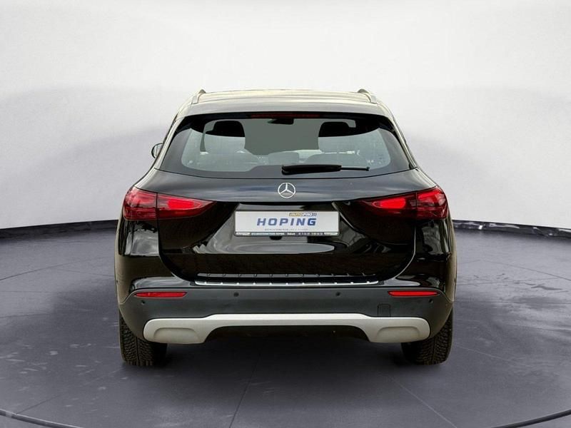 Gebraucht Mercedes GLA200 Advanced 163 PS (119 kW) 2024 Nachtschwarz  unilack SUV