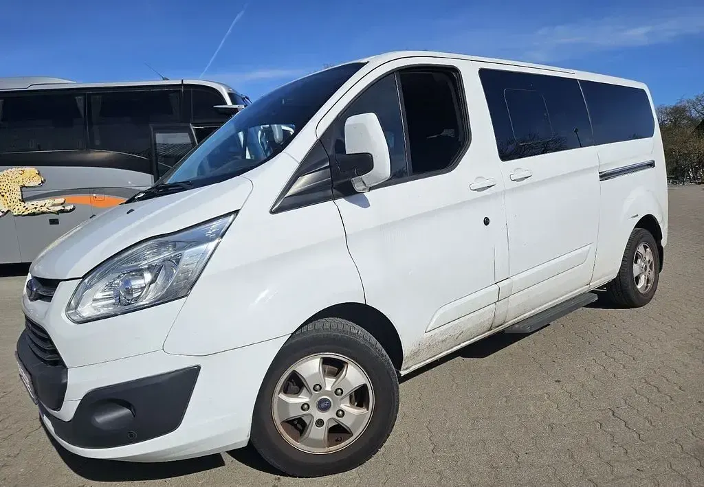 Gebraucht Ford Transit Titanium 131 PS (96 kW) 2017 Weiß Kombi