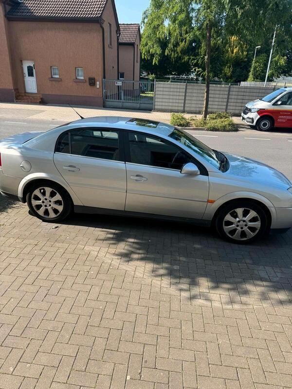 Silber Gebraucht 2003 Opel Vectra Limousine | 1.799 € (Fairer Preis) - Bild 1/4