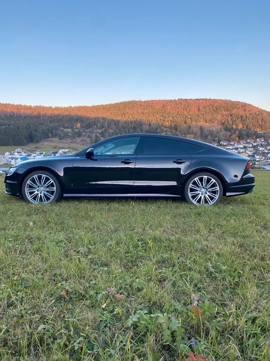 Gebraucht Audi A7 Sportback Comfort 333 PS (244 kW) 2015 Schwarz Kleinwagen