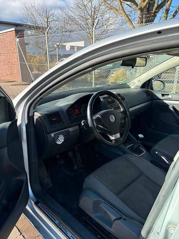Gebraucht VW Golf V Edition 115 PS (84 kW) 2006 Silber Kleinwagen