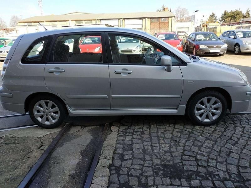 Gebraucht Suzuki Liana 103 PS (75 kW) 2006 Silber Kleinwagen