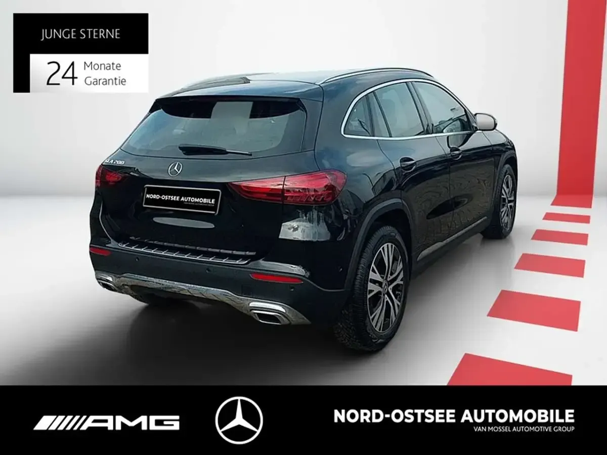 Gebraucht Mercedes GLA200 Progressive 163 PS (119 kW) 2025 Metalliclack kosmosschwarz SUV