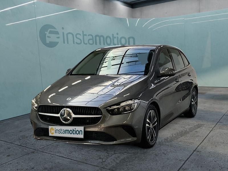 Grau Gebraucht 2025 Mercedes B220 Van / Kleinbus | 41.399 € (Fairer Preis) - Bild 1/4