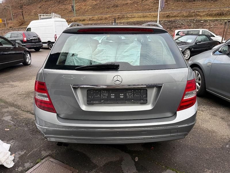 Gebraucht Mercedes C200 136 PS (100 kW) 2011 Silber Kombi