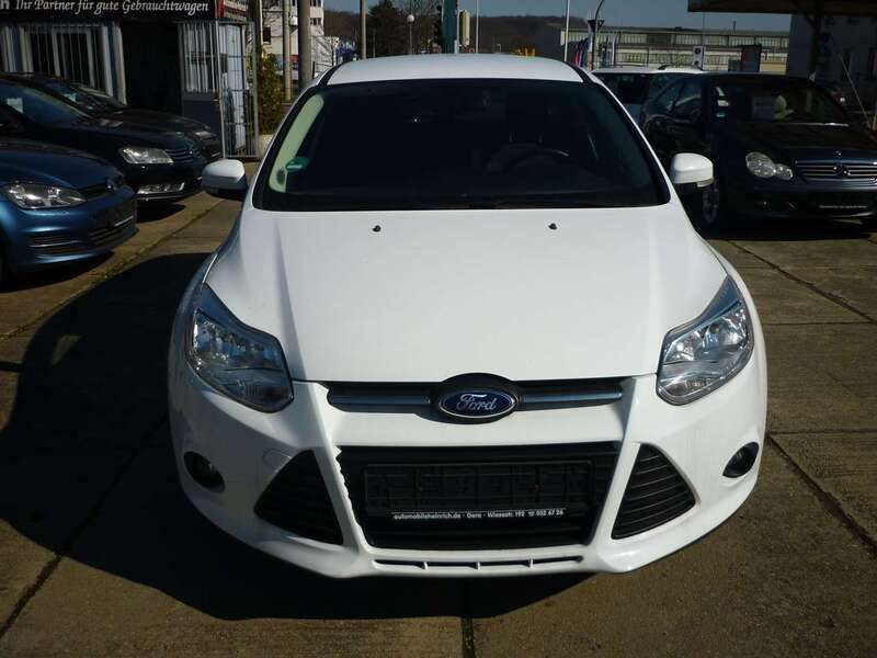 Gebraucht Ford Focus SYNC Edition 101 PS (74 kW) 2013 Frostweiß Kombi