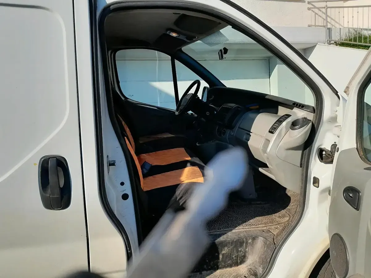 Gebraucht Renault Trafic 115 PS (84 kW) 2007 Weiß Van / Kleinbus