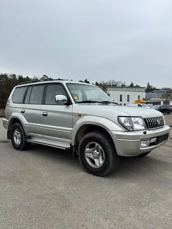 Gebraucht Toyota Land Cruiser Anniversary 163 PS (119 kW) 2001 Grau SUV