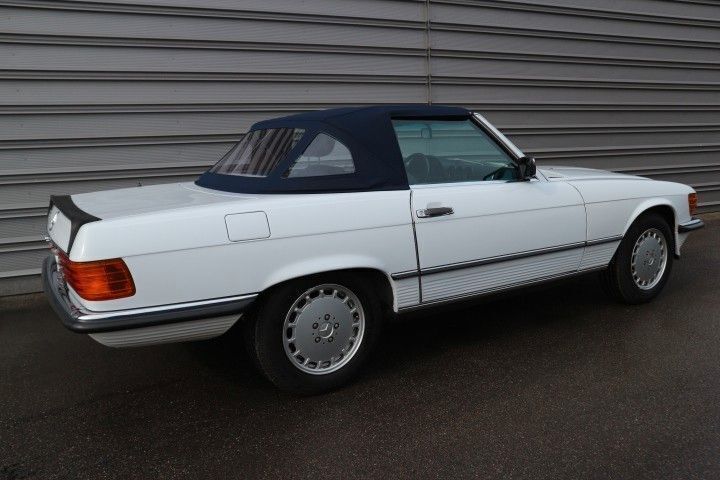 Gebraucht Mercedes 560 227 PS (166 kW) 1986 Weiß Cabrio