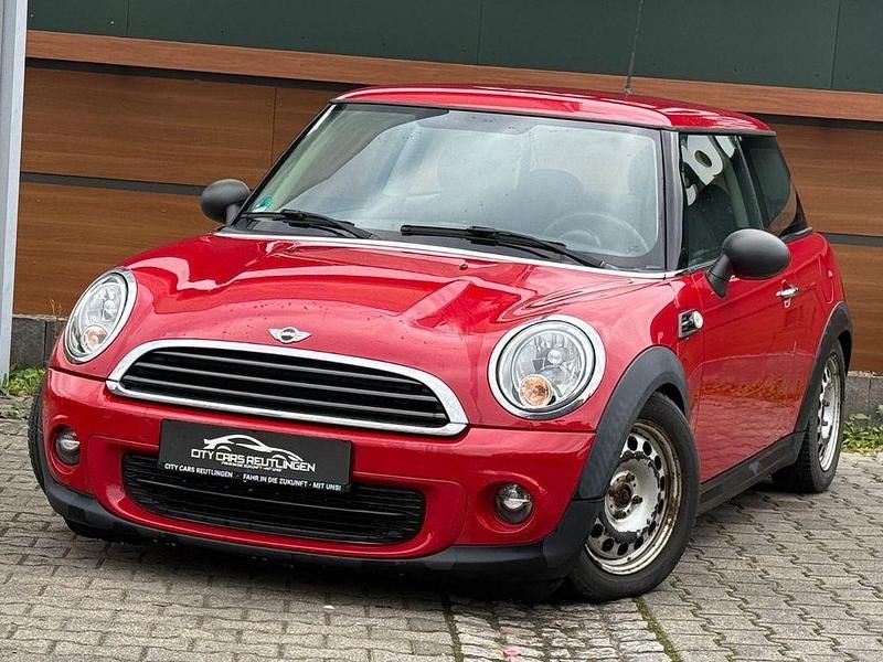 Rot Gebraucht 2013 Mini ONE Kleinwagen | 7.480 € (Teuer) - Bild 1/3