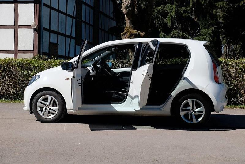 Gebraucht Seat Mii Chic 75 PS (55 kW) 2019 Weiß Kleinwagen