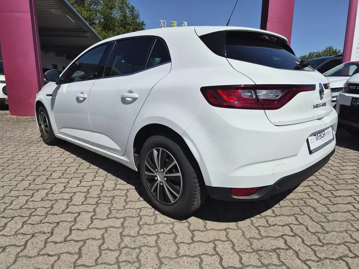 Gebraucht Renault Mégane IV LIMITED 140 PS (102 kW) 2019 Gletscherweiß Limousine