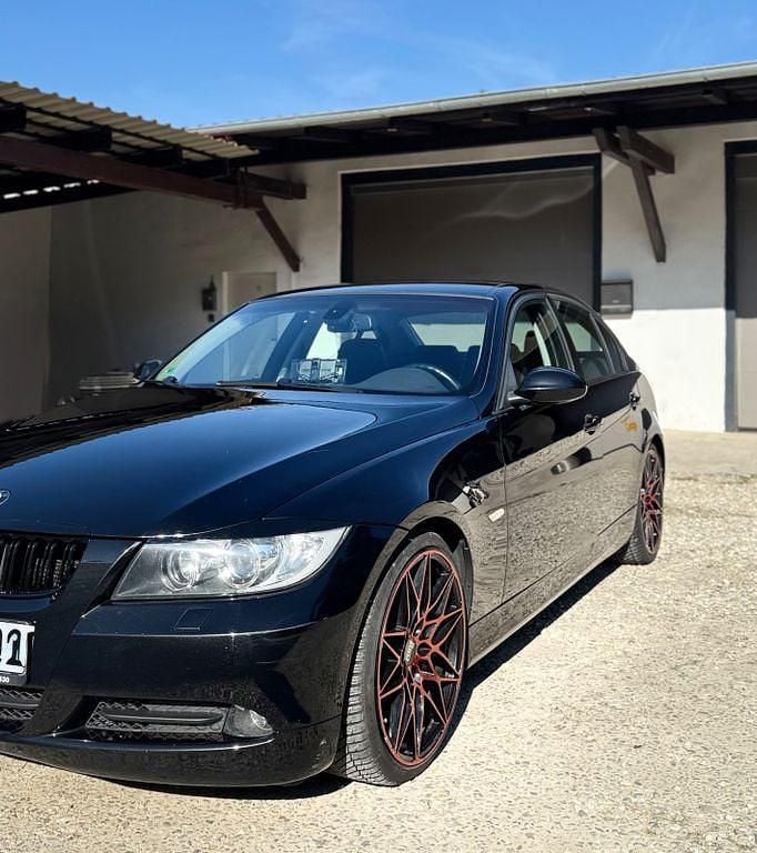 Gebraucht BMW 320 163 PS (119 kW) 2007 Schwarz Limousine